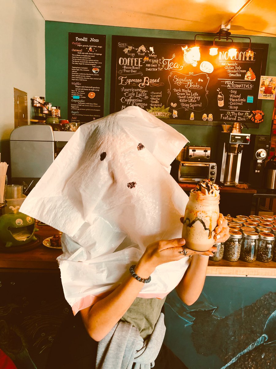 DrinkMobys's tweet photo. Oooooh SPOOKY! We got Pumpkin Spice Whipped Cream AND pumpkin blendiesssss! 👻🎃👻🎃👻 https://t.co/Yx6BWwlGJI