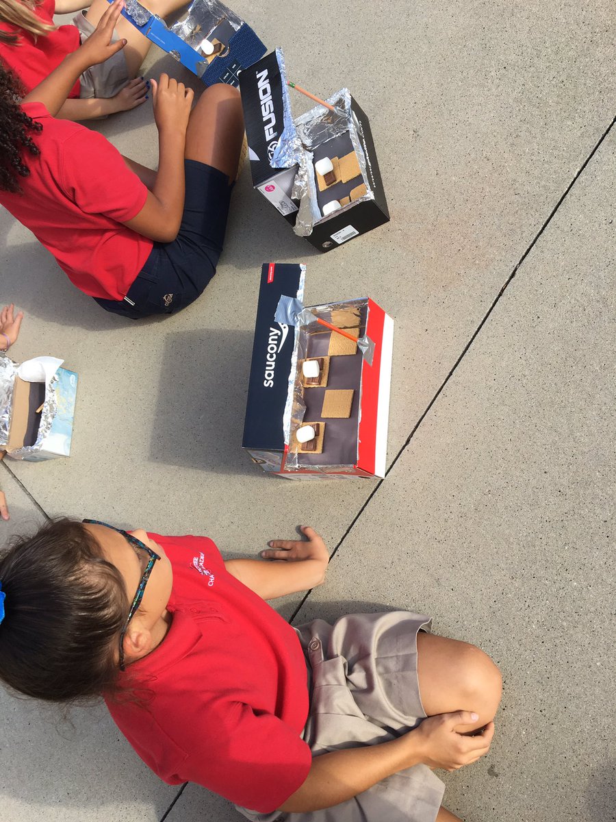 StepNoodles's tweet image. The sun came out for us!!!! Kitchen Chemistry club day 1 was so much fun and we made a big mess! We made solar ovens and cooked s’mores! #scienceLabRULES! @LangtreeCharter @EPadgettLCA @ShaneFLis @MSilverLCA