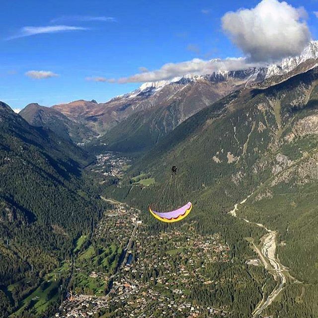 New wing, same old tricks! Thanks for the pic @_michail_vdwalt_ and for making such an awesome Acro glider @uturn_paragliders .
.
.
.
#travel #instatravel #instagood #photooftheday #picoftheday  #instapassport #travelgram  #paramotoring #paragliding #lea… ift.tt/2LVf4Ox