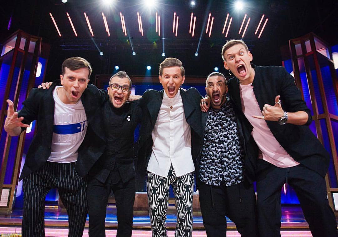 Ладно, я долго это копила, поэтому собираюсь замутить тред с обнимашками из импры