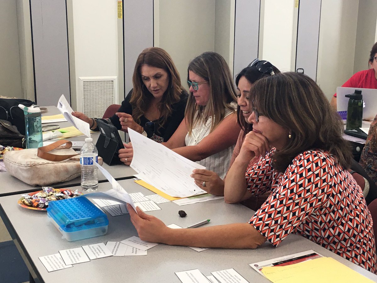 Meli_026's tweet photo. Thank you to Haycox for accommodating our 1st grade teachers this afternoon after our unexpected move. No time wasted.... check our these hard workers! #hesdpride https://t.co/1QJ9kSuewx