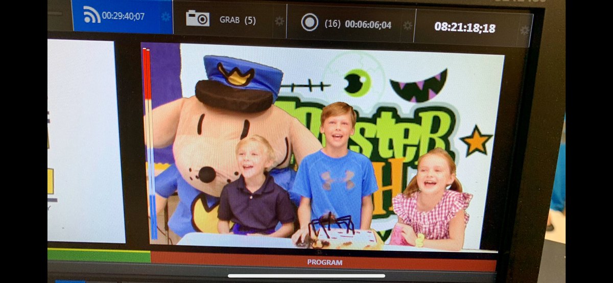 cbordelon's tweet photo. Today on Morning announcements, #DogMan stopped by the WNL studio to remind everyone to visit our @WoodridgeElem @scholastic Book Fair! We hope you will stop by! @brawninthebooks #MrsFlynn https://t.co/6K8e1wAipB