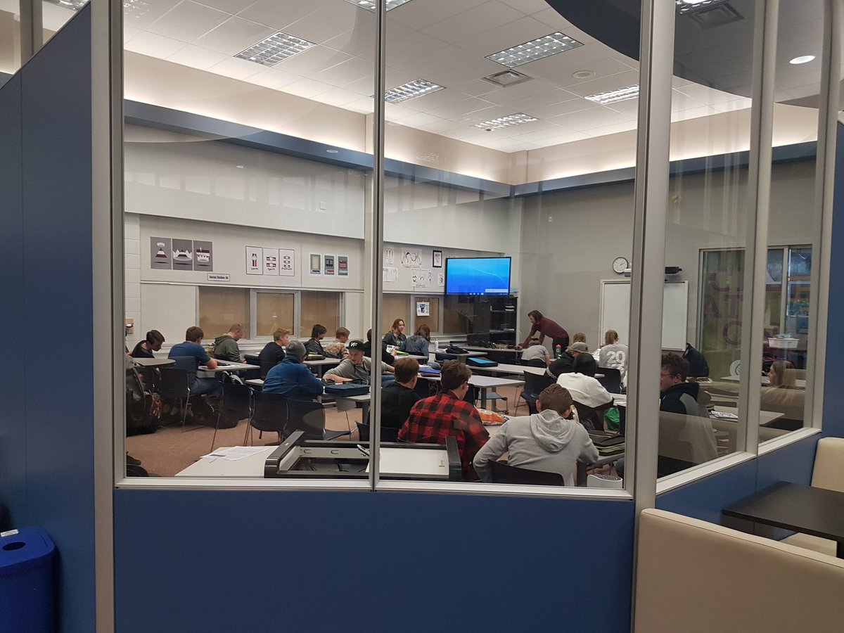 SuperStuRDPSD's tweet photo. The high school suite provides a fantastic venue for students working on ELA - Lord of the Flies is the topic of the day! #piggy #samneric https://t.co/gGYCDAcbJy