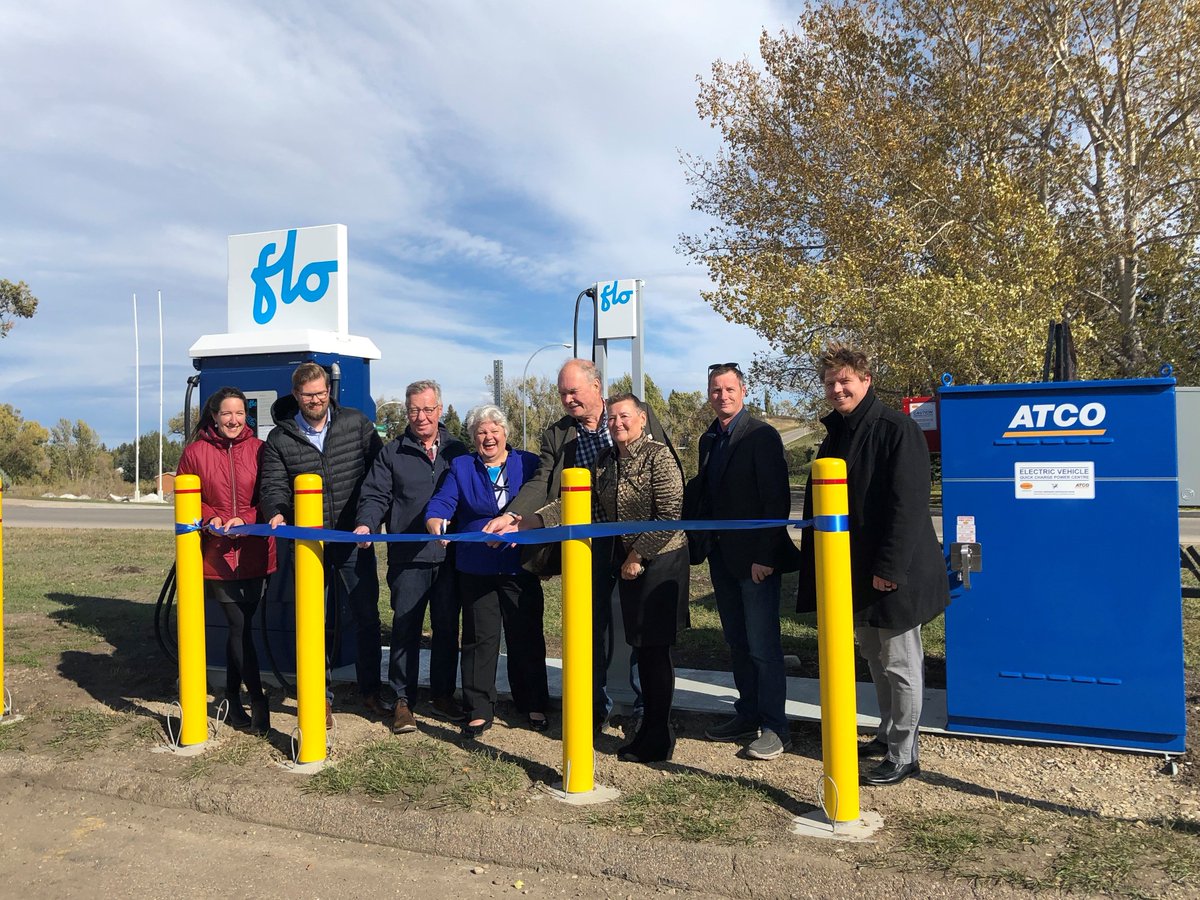 ATCOElectric's tweet photo. We are leading the charge with #ElectricVehicles! The Peaks to Prairies #Cardston Level 2 and Level 3 charging stations at 555 Main St. are ready to charge your EV! #ABlovesEV @bc_cea @YourAlberta  @PluginAlberta https://t.co/lgAW8nojnR