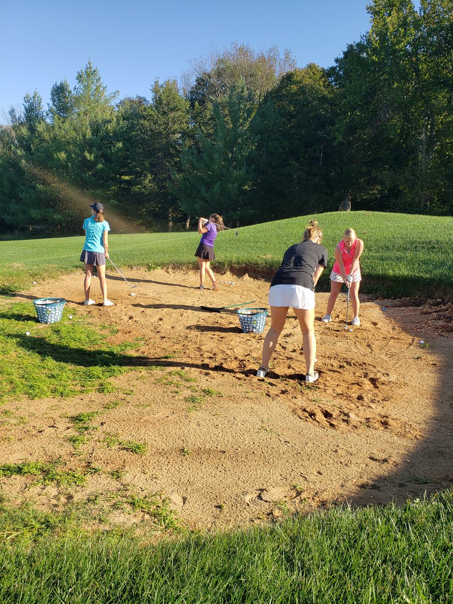 schoellhorn83's tweet photo. EHS girls golf getting ready for Districts with some sand work! #foomp https://t.co/VzFeI7cLhF