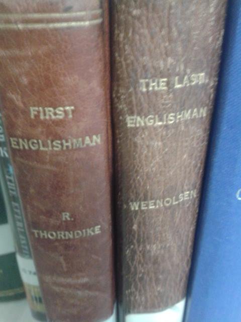 WarkEric's tweet photo. The First Englishman and The Last Englishman - a photo taken in Ely Library a few years ago. Both are about Hereward the Wake.
@HerewardCountry @ElyIslandPie @SpottedInEly @last_of_england
#herewardthewake #elylibrary #firstandlast #makeyourmindup https://t.co/zBn9lQbeBO