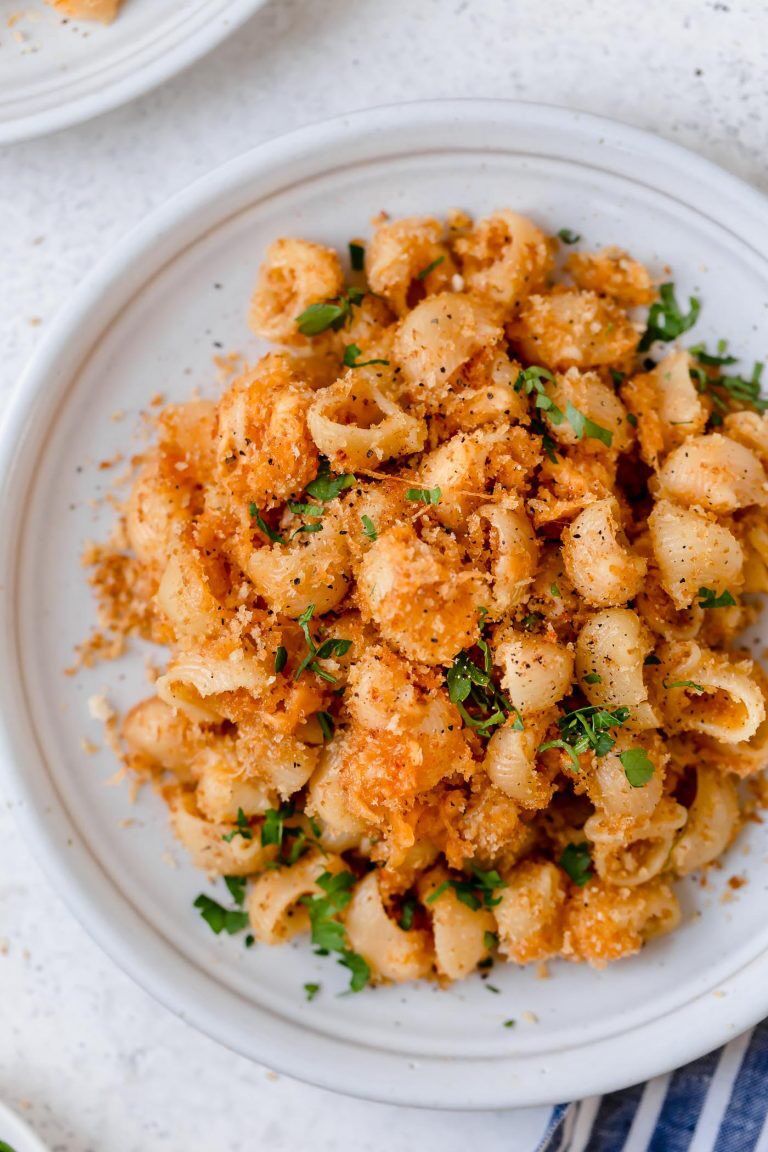 poconomodern's tweet photo. Monday Munchies with Pocono Modern 😃 What’s better than a little comfort food on this chilly Monday?
#monday #munchies #yum #bowl #macandcheese #cheese #recipe #recipecards #poconomodern #design #love #delicious https://t.co/WvJ4I3w3F9