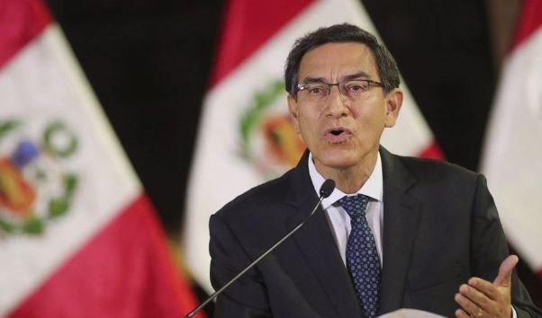 Gestionpe's tweet photo. Wall Street Journal considera que Vizcarra dio un golpe de Estado ► https://t.co/BQUfvfDTrU https://t.co/WyfphIJdbd