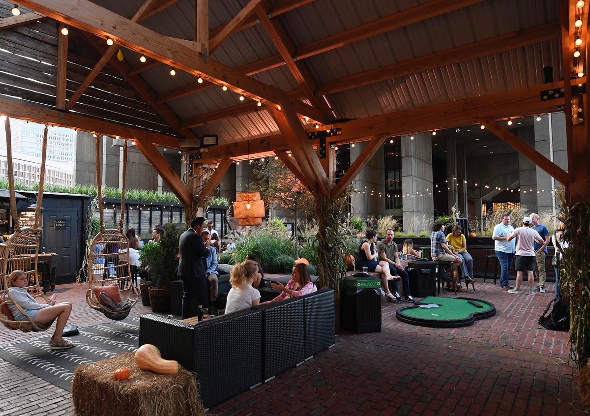 CHP_Boston's tweet photo. Can’t be-leaf we close for the season in 5️⃣ days! Stop by The Patios presented by @berkshirebank for one last @wachusettbrew and Bittersweet Homestead treat. 🎃 

#BostonPatios | #CHPBoston https://t.co/CMJRXz24al