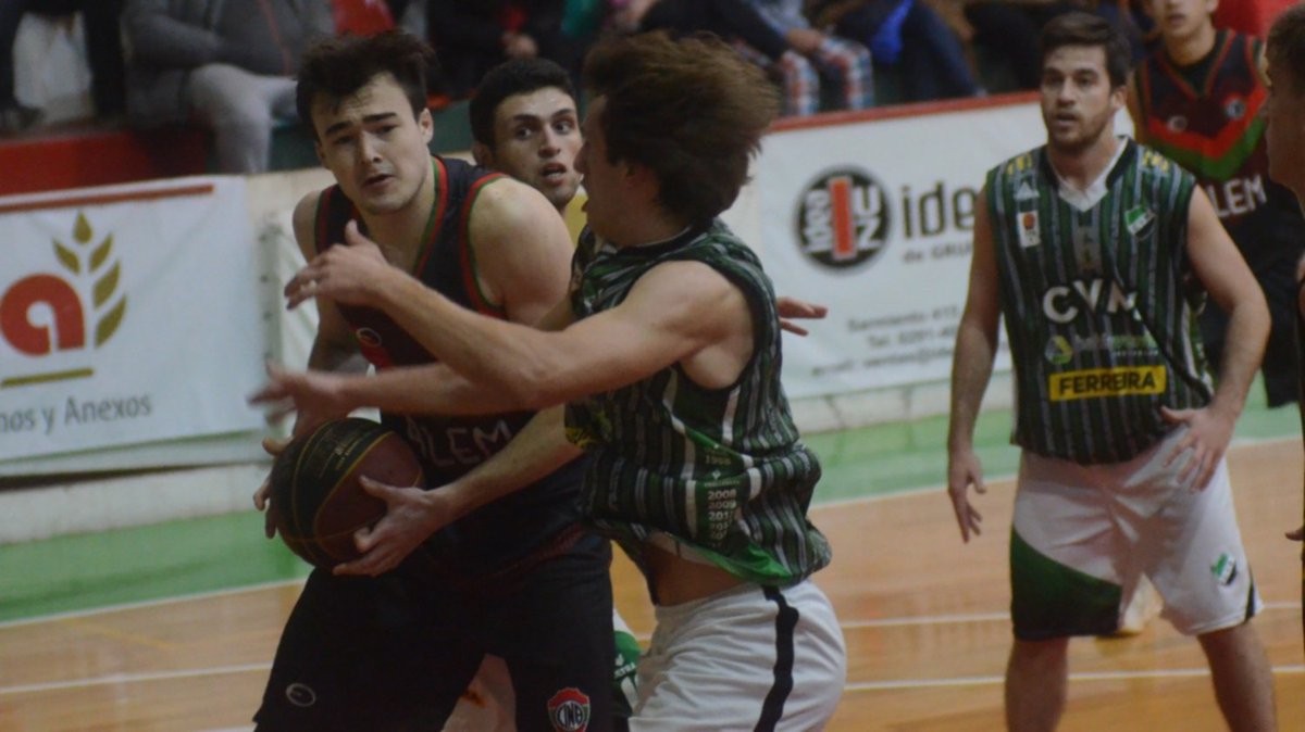 eduardoluongo1's tweet photo. #Basquet @clublnalem con el suarense @SantiiLoos juega los playoffs en busca los cuartos de final del básquet bahiense. La nota acá ⬇ 
https://t.co/8bRyg1xB1G https://t.co/CqphFAMPGA