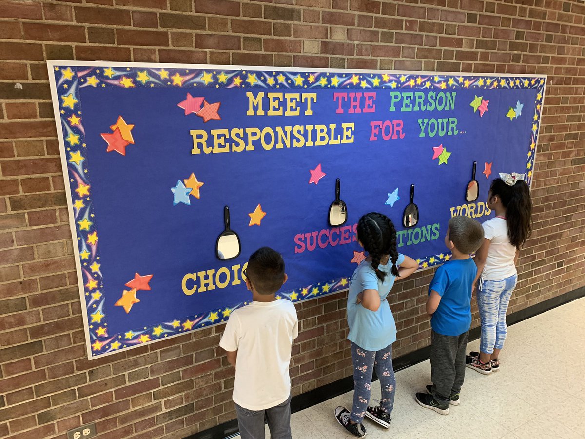 MsArenas14's tweet photo. I just love this bulletin board! So meaningful and powerful! @D45Schafer β€οΈ #MsArenas #ShaferSharks #d45learn4life https://t.co/2U1mUYFAdB
