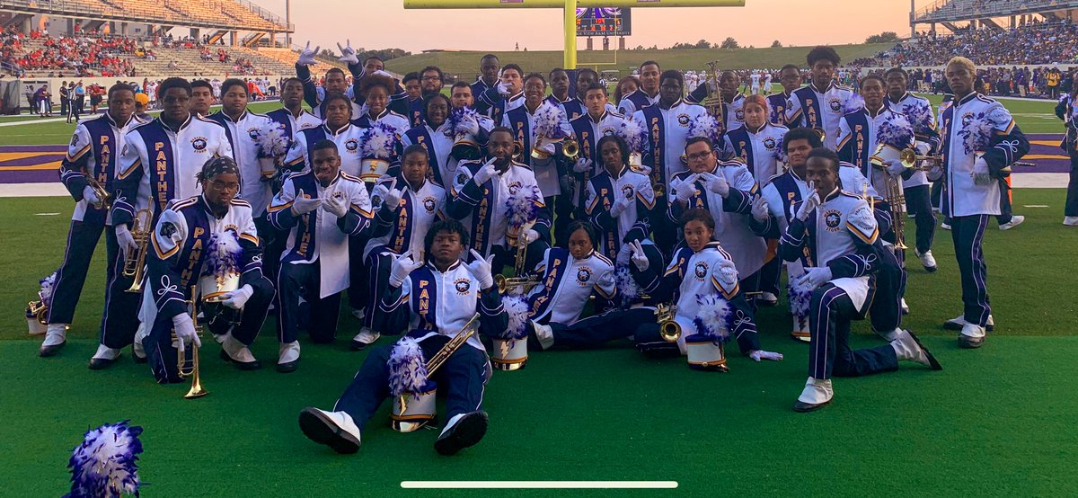 Kvng_Felipe's tweet photo. Another year wit these goofballs.
#Geema ⚜️🤧🎺 https://t.co/nHGmlhMPGd
