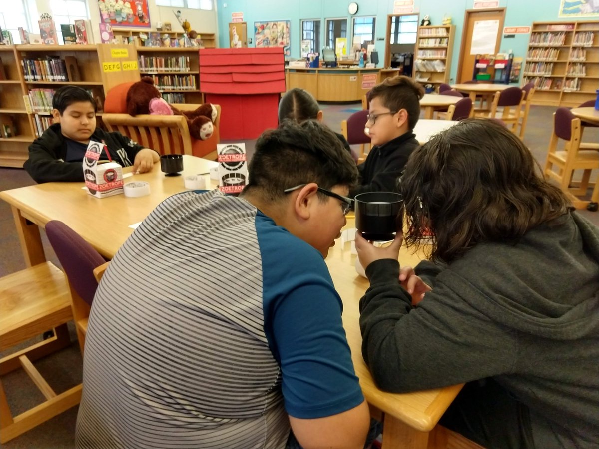 GuerreroLibrary's tweet photo. Thank you @ThinkeryATX , Ms. Vasquez' and Ms. Martinez' class for your excellent work exploring the scientific concept of persistence of vision using thaumatropes and zoetropes! #bearunner #moveyourbus @gtprincipal186 https://t.co/YLrhnXLM0Z