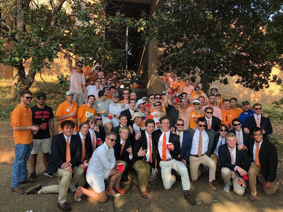 Thanks to all the alumni for coming out this past weekend! We had a great time having you back on Rocky Top! #phideltathetaalumni #proudtobe