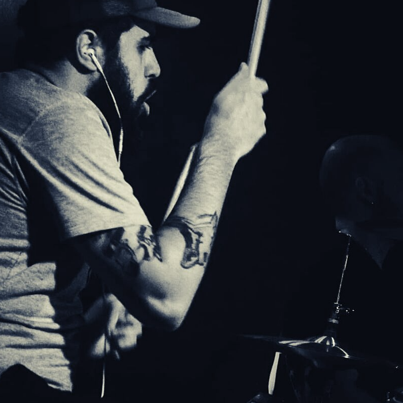 Octubre potente, pulenta y power por nuestro hermano #batero #AdriGonzález.

Buena vida, buenos 34!

#cumpleaños1270 #rock