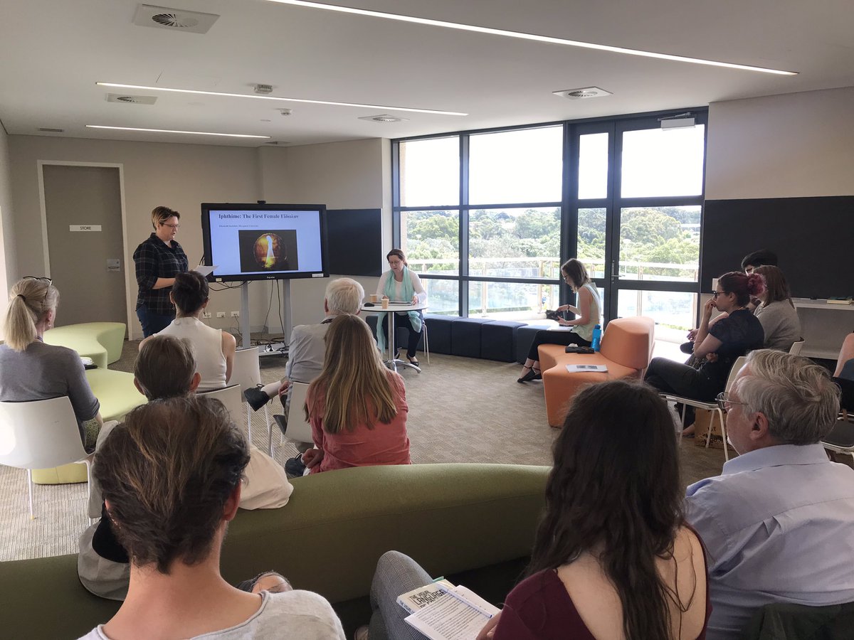 RKP_Industries's tweet photo. It’s #MQHistoryTuesday @AncientHistMQ, with more great speakers introduced by convenor @MQAlexW. Georgia Barker: “Animate Decoration in the Burial Chamber: A Comparative Study of Funerary Models and Wall Scenes”; and Elizabeth Stockdale: “Iphthime: The First Female Eidolon” https://t.co/3zHrtulxb6