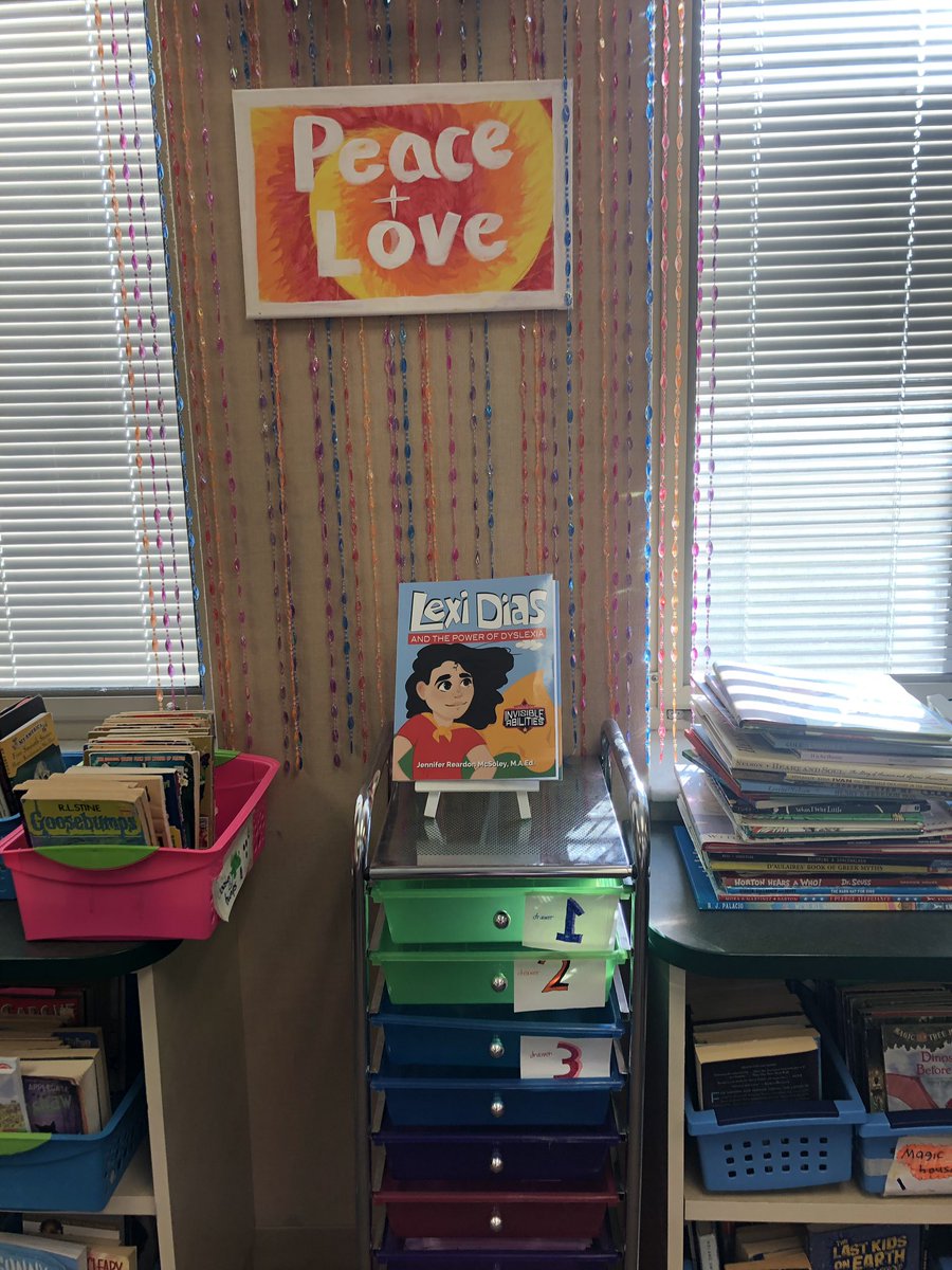 jrmcsoley's tweet photo. Look what was on display in this 4th grade class room when I walk in!! #Dyslexia #ChildrensBooks #inclusionmatters #ReadingCommunity https://t.co/yH7X7Jxf3e