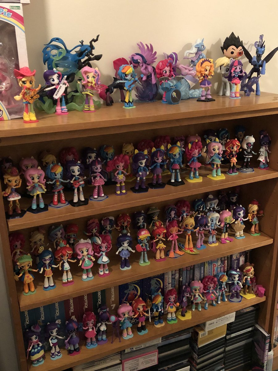 DwayneBarton's tweet photo. Finally got every Equestria Girls minis. Took 5 years! #mlpfim #EquestriaGirls #equestriagirlsminis #brony #toycollection #mylittlepony https://t.co/BdzlLzjoqM