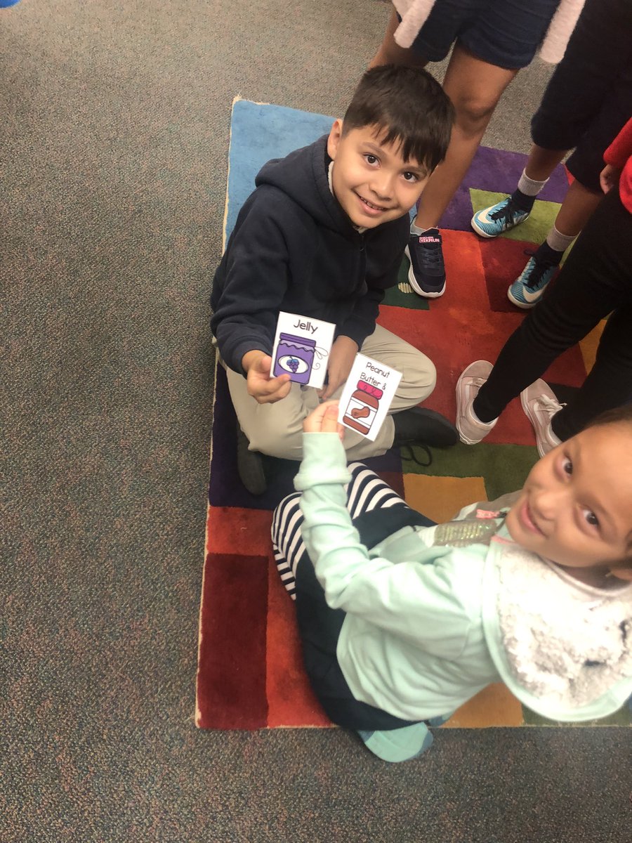 mrs_zubiate's tweet photo. R-Time smiles! #centralsmiles #centralisawesome #centralcfb https://t.co/k7sV02kNjK