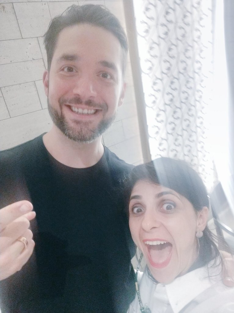 mbarseghyan's tweet photo. Had an evening full of inspiration with @alexisohanian and @ServiceTitan founders. Thank you @HIVEVentures for organizing and inviting. 
Well, of course I can't get away with my favorite selfie ^_^ https://t.co/dzt0Gw3dJ7