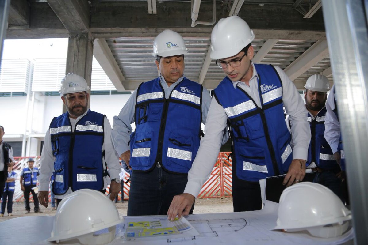 fgcabezadevaca's tweet photo. En #CdVictoria, supervisamos la ampliación de las instalaciones de la @USJTamaulipas, consistentes en la construcción de oficinas administrativas, auditorio, plaza cívica, comedor, dormitorios para cadetes y aulas. @SSP_GobTam @Obras_TAM https://t.co/kMnho2FwQ7
