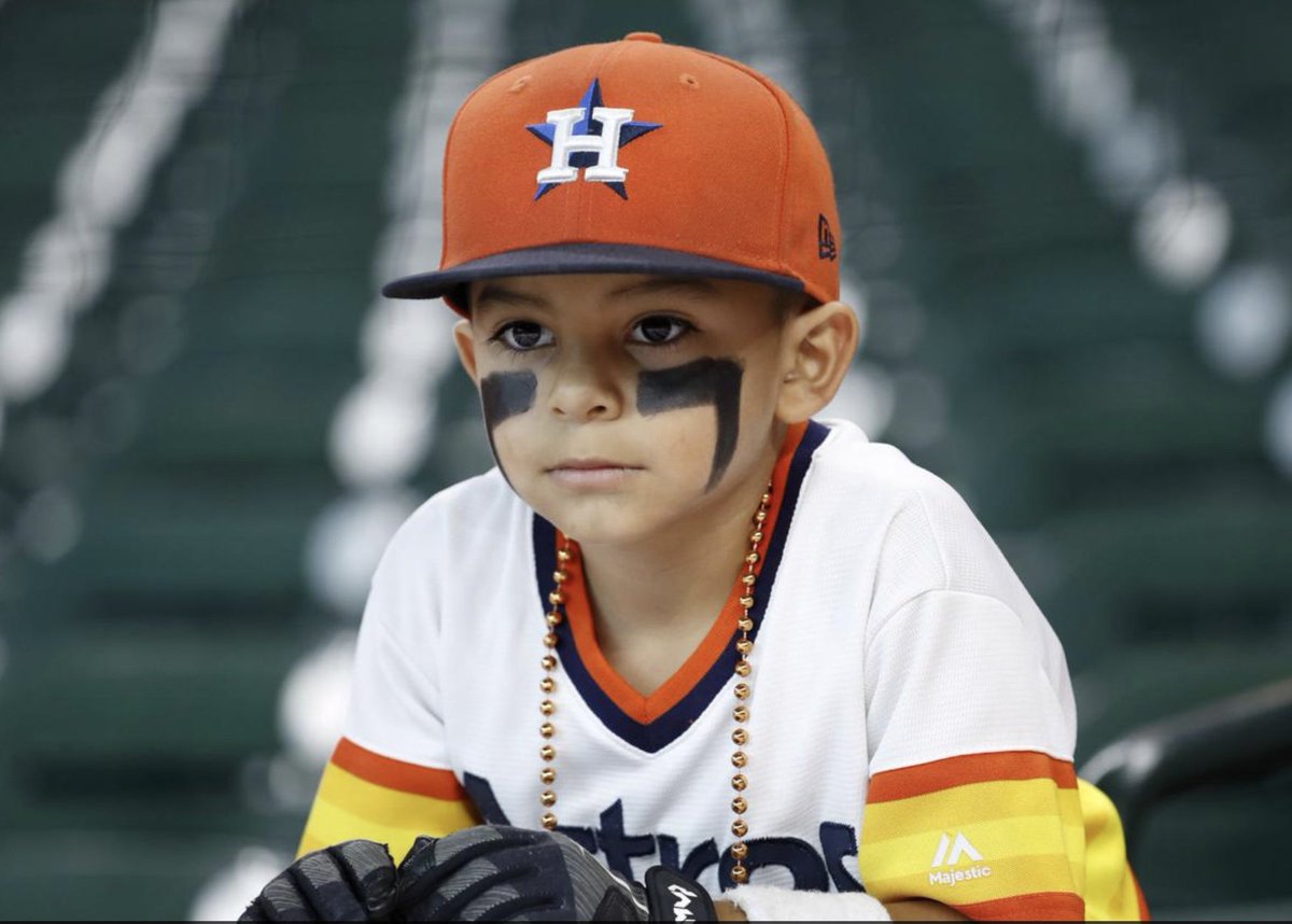 CougarNation81's tweet photo. Game 2 favorite crowd pics...
#TakeItBack
#Built4October https://t.co/OFKfvKOsXY
