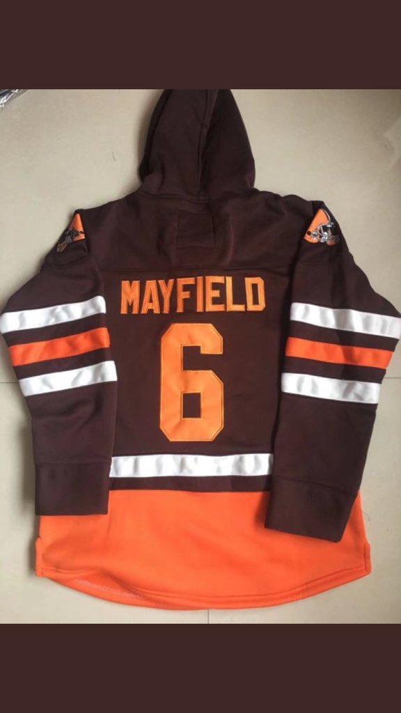 OK- here’s a Monday Night Football Giveaway! 😎

Retweet this and follow <a href="/HOHoodies/">G7 Merch</a> for a chance to win a hoodie of your choice. #MNF