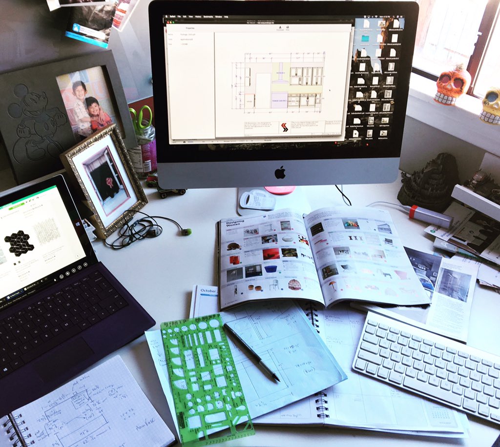 That messy desk Monday coming right at ya! 🌪
.
#weekendhangover #messydeskmonday #maketimefordesign #getitdone #thatdesignlifetho #designbuild #preconstruction #officeday #projects #workinprogess #entrepreneurlife #whateverittakes #avazdesignproject