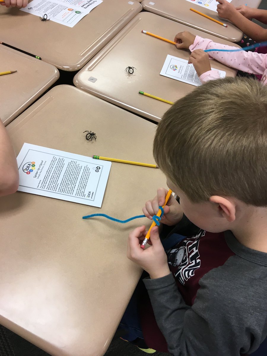 DES_Bulldogs1's tweet photo. The 1st grade students learned about the nuts and bolts of IDEA and simple machines. What a fun, yet educational time for the students. @BeAnnYounker @14cfraley #TSCIDEA https://t.co/meOqIUI4cp