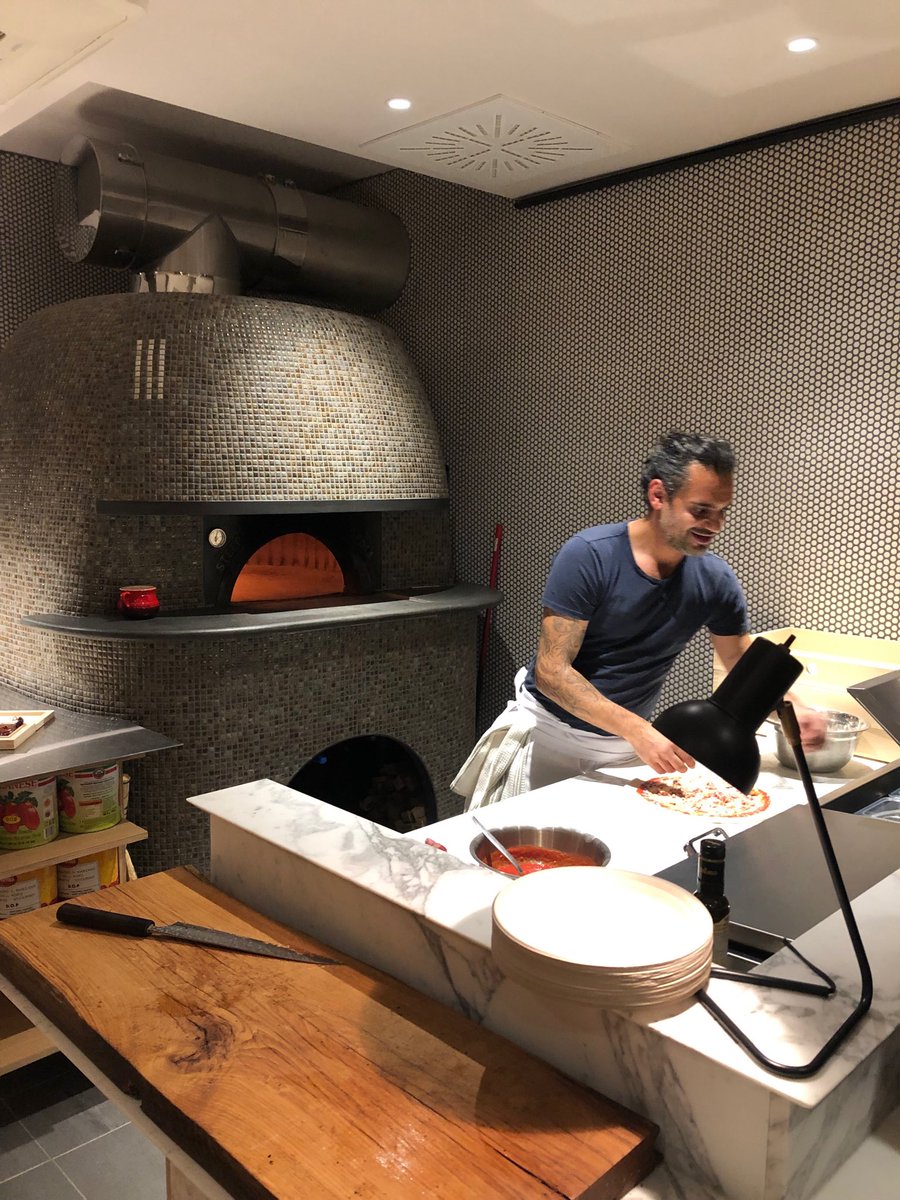 kimcalderbank's tweet image. There’s a new restaurant coming to ⁦@DTBurlingtonON⁩ - tonight at the #businessmixer we had a sneak peak. Looking forward to welcoming the new team at Elevator Bistro to the core! Check out these amazing interiors. #BurlON #BreadBar #HotSpot #Local 🥖