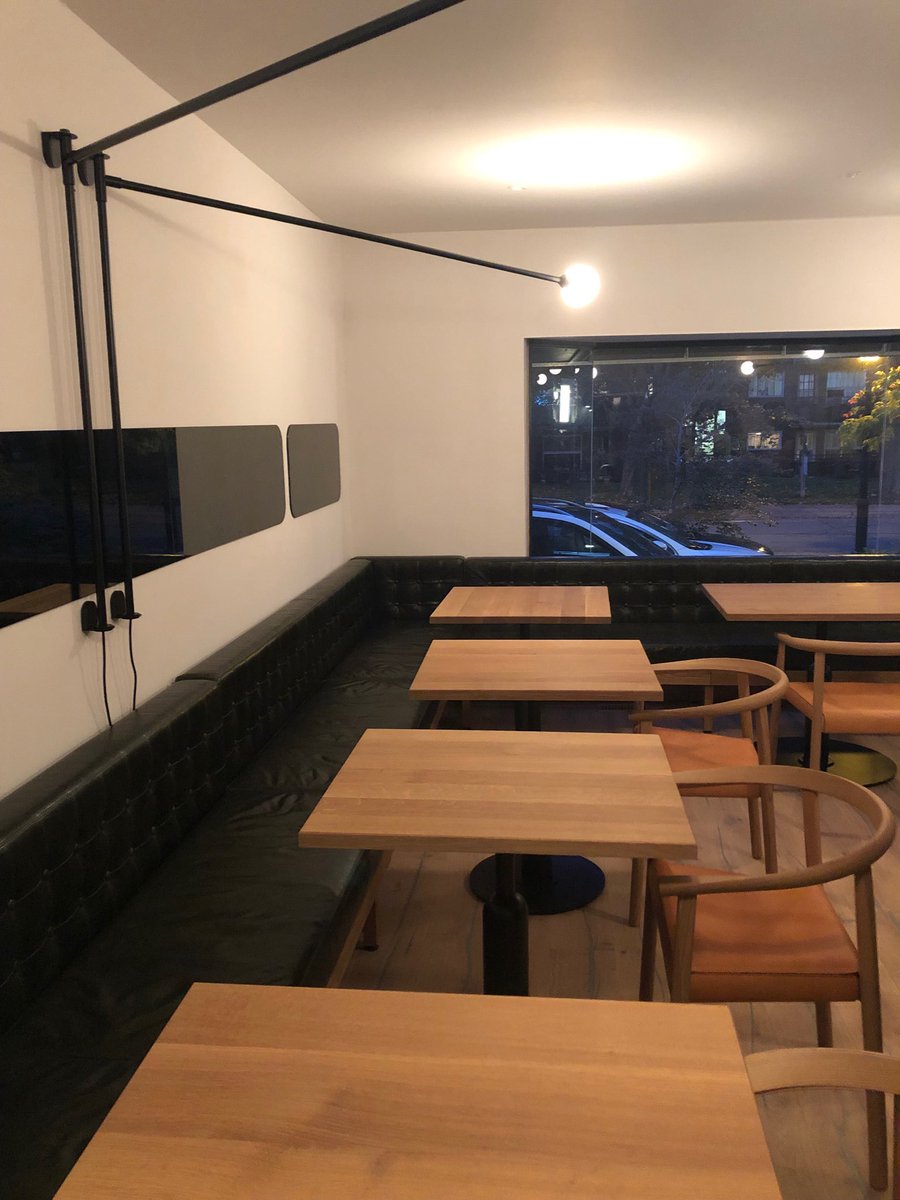 kimcalderbank's tweet image. There’s a new restaurant coming to ⁦@DTBurlingtonON⁩ - tonight at the #businessmixer we had a sneak peak. Looking forward to welcoming the new team at Elevator Bistro to the core! Check out these amazing interiors. #BurlON #BreadBar #HotSpot #Local 🥖