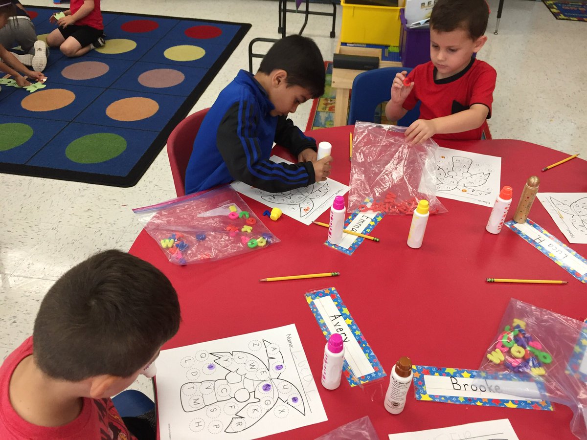 cn6rob's tweet photo. Chicks Chicka Boom Boom..look at all we’re doing in our kindergarten room!🌴@ForestLakeWsd @cn6rob https://t.co/m4QZpcPdJK