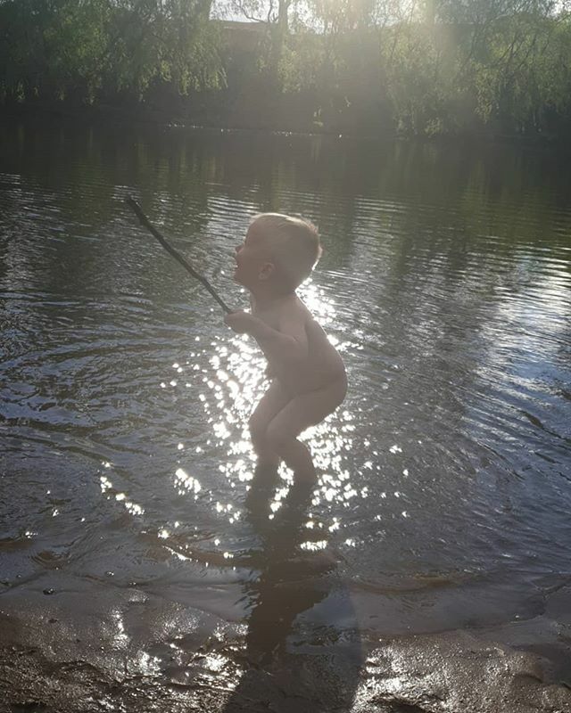celeste_bates's tweet photo. Summer days ❤
#river #swim #cutebabies #babiesofinstagram https://t.co/YYPwjvrmOU https://t.co/UiFDYvKxle