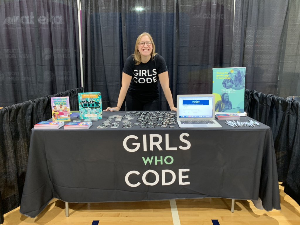 I had such a great time presenting and exhibiting at @aisaonline PD day today! It was awesome to meet such enthusiastic educators #communitypartners #girlswhocode #alabama