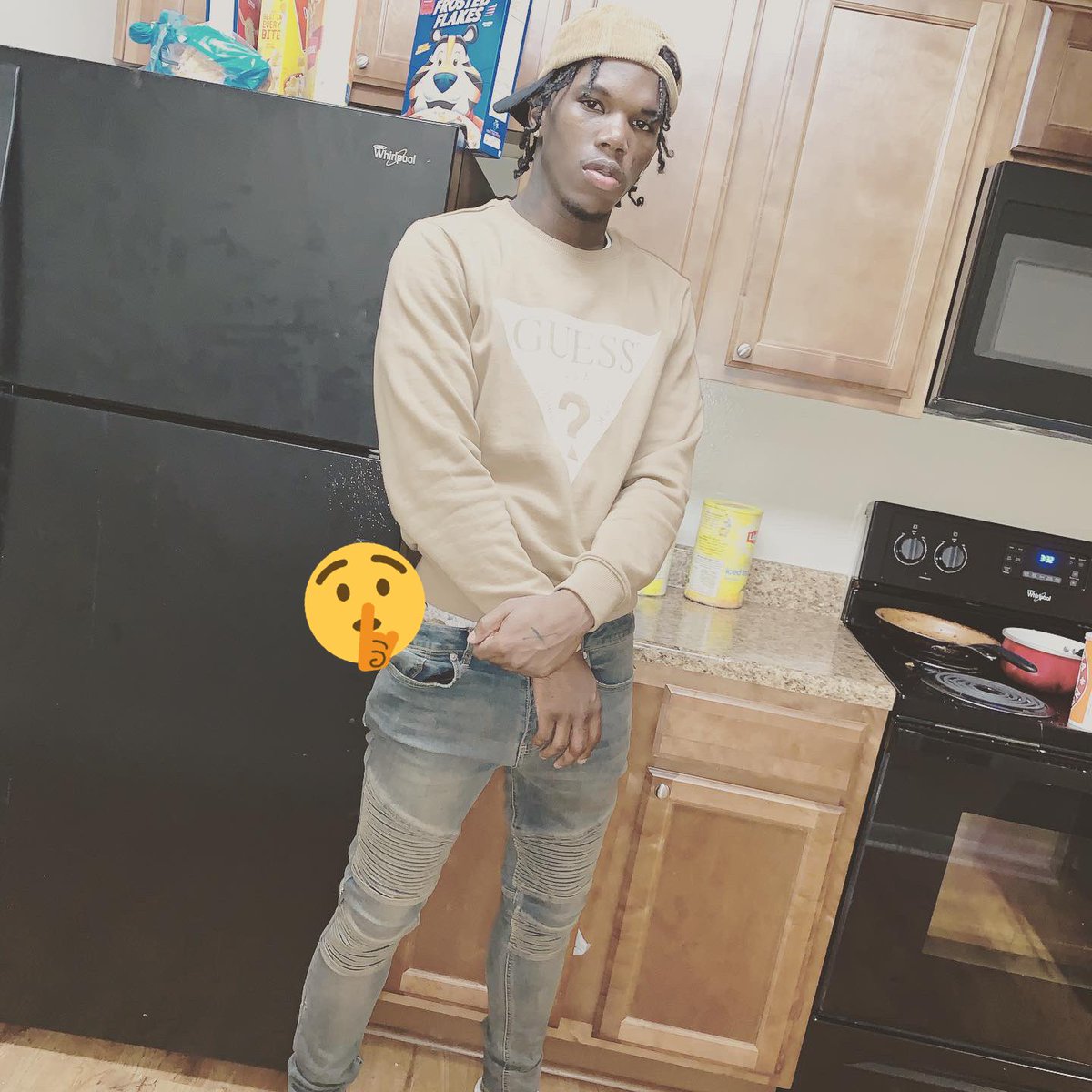 LoadyGangNic's tweet photo. Iโm yo mfn hitta, Iโm yo big fist ๐๐ฝ, Iโm a shark ๐ฆ up in that water ๐ฆ they just fish-es ๐ , Ima cook em on my daughter they get fish sticcd ๐จ๐ฝโ๐ณ #Loady ๐๐ค๐พ https://t.co/t2m6k7mKt2
