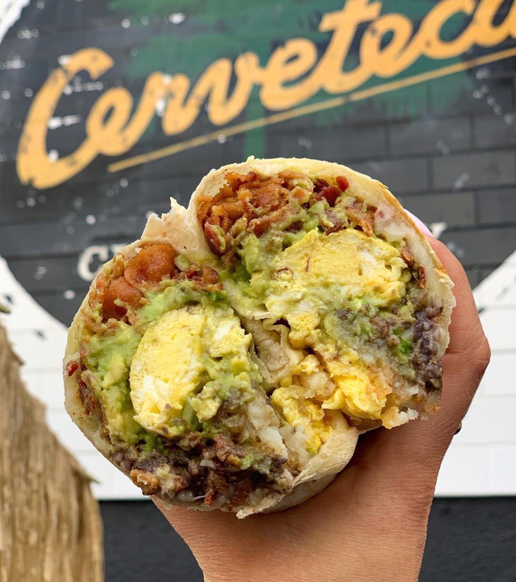 Everyday is burrito day 🌯 
#cerveteca #culvercity #burrito 
📸 @theburritostory