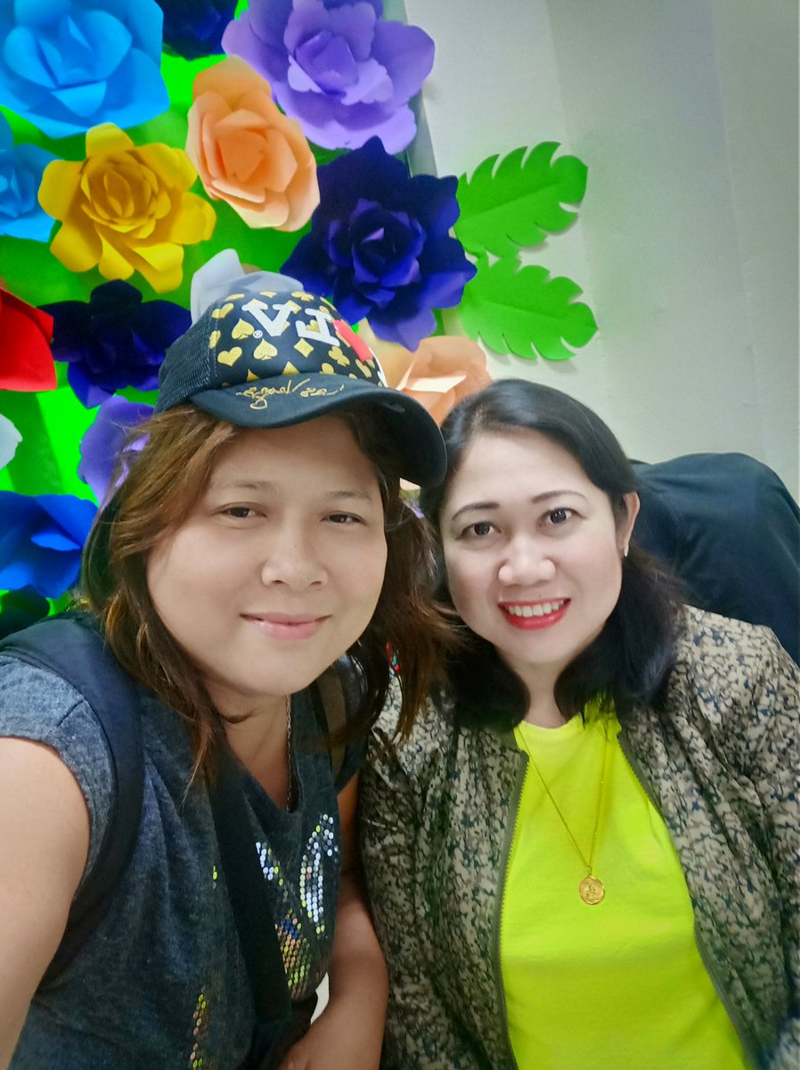 Marjtan4's tweet photo. with my bestfriend.. https://t.co/C4NNmTYS0S