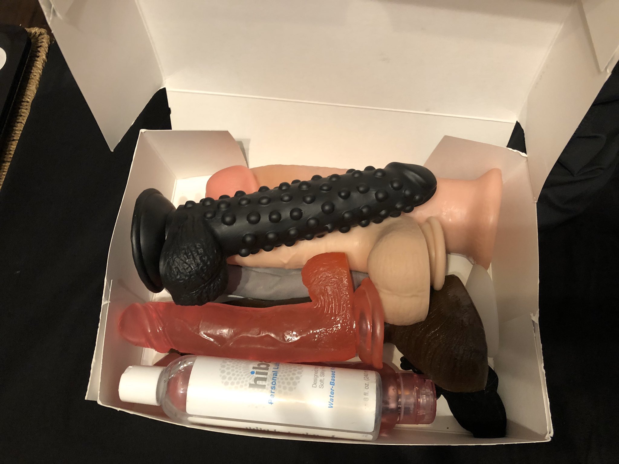 𝒦𝒾𝓉𝓉𝓎🥀 on X: I need a bigger toy box t.cofC8DlCIMGs  X