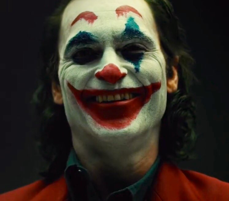 wgrsilvacrf's tweet photo. #Joker é um filme sensacional!
Inquietante e perturbador.
Direção mandou mto bem!
Atuação magistral de #JoaquinPhoenix, impecável!
Caracterização impressionante.
Ao lado de #HeathLedger entra pra história como melhores #Coringas
#JaredLeto também foi ótimo no personagem. https://t.co/E8XSnB3W8U