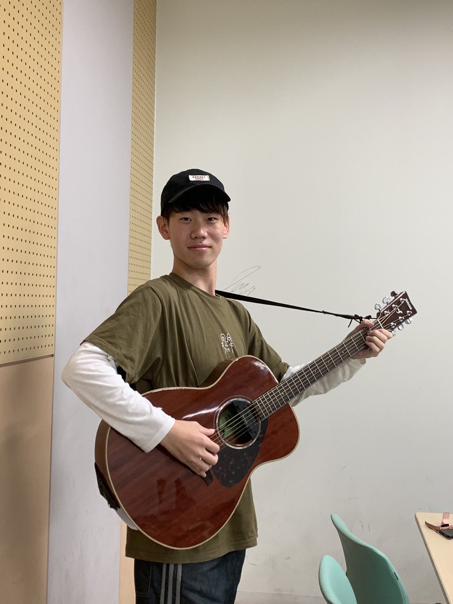 Unplugged 九大アコギサークル V Twitter 学祭演者情報 オーイシヤスハル 大石昌良 オーイシマサヨシ さんの曲を カッコいいギターと暖かな歌声で歌い上げます 時 12 土 11 30 場所 地下食堂横テラス 路上 予定は変更になる場合があります