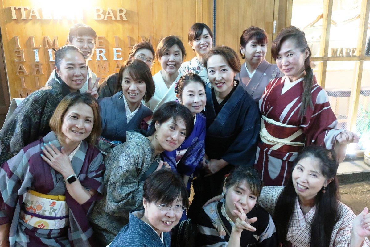 KMeetup's tweet photo. ９月KIMONO　MEETUP!　金沢新天地のイルマーレさんにて。
＃KIMONOMEETUP! ＃Kanazawa ＃着物　＃アンティーク着物　＃着物男子　＃着物女子　＃着物で飲み会　＃セルフ着付けレッスン　＃いつか自分で着れる　＃金沢　#女子会 https://t.co/ywhyAL34f2