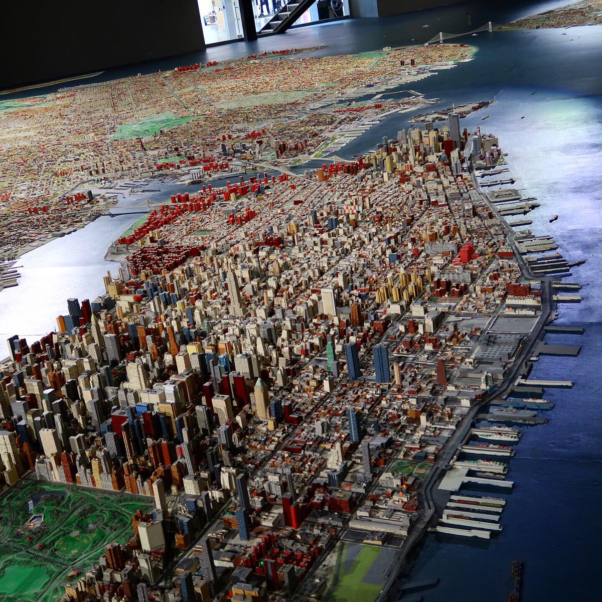 In #Queens #Museum is the 1964 Panorama, a 1 to 1,200 scale model of the ENTIRE city of New York. It took over 100 people working three years straight to create it. It’s a great overview of our #NYC expedition!

On our mother-daughter adventure with <a href="/roadscholarorg/">Road Scholar</a>!

#travel #usa