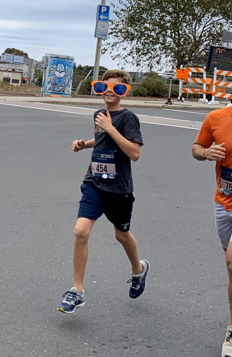 NathanCarlHart's tweet image. This is my son whom I love and with whom I am well pleased. 😎 

#teamworldvision #sono5k #6thgrader #fun