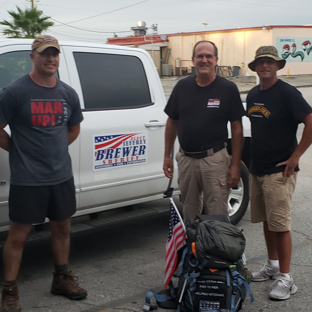 WalkforVetsORG's tweet photo. Jason and I were gonna sleep with our heads in the dirt tonight #InfantryLife on #Route192. Thank you Karen, and Whitley with Emanuel County Live for all your help finding us a place. Thank you so much Jeffrey Brewer and Neil for the room, dinner, and for the ride. #VetsMatter https://t.co/mgUkvxOgFP