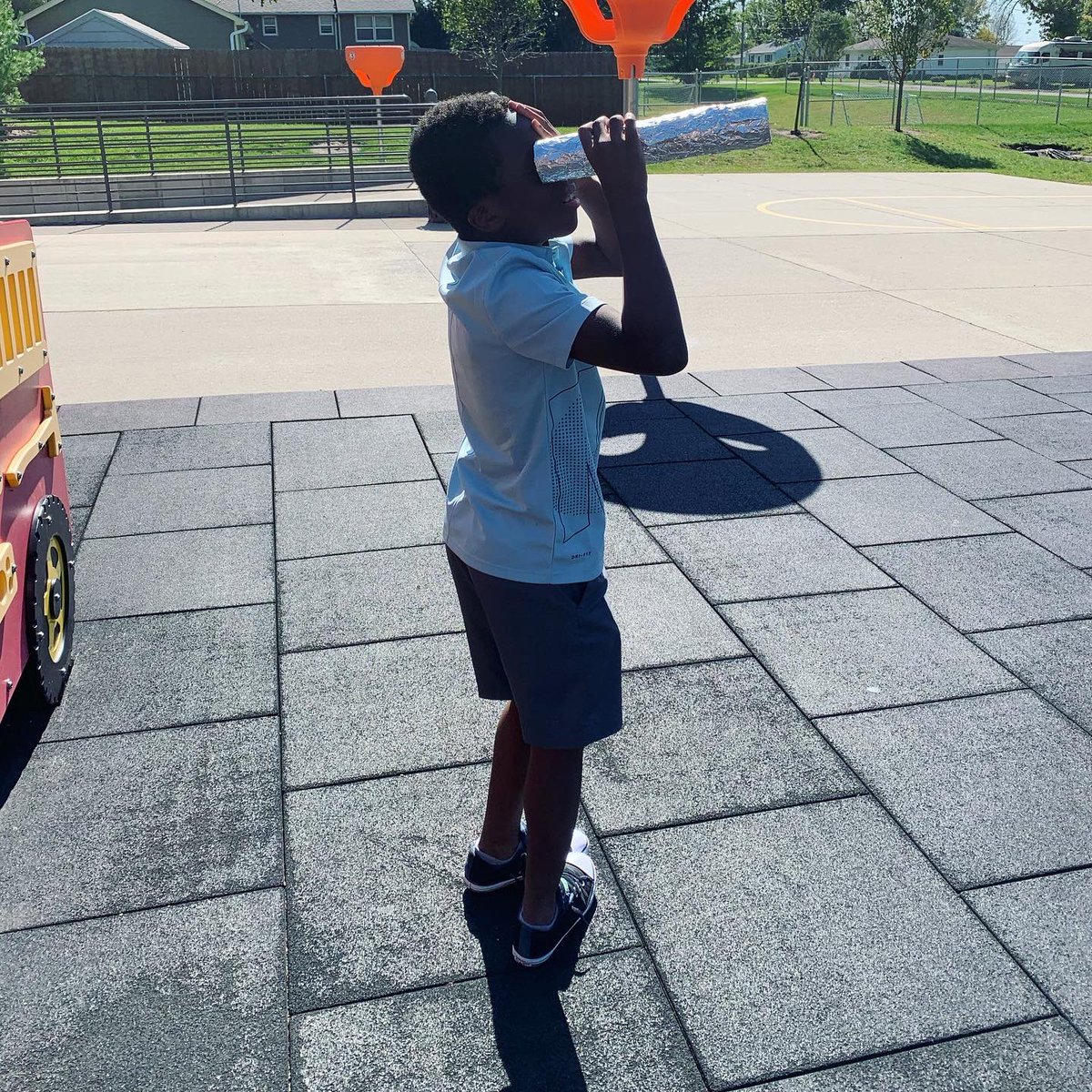 MrsJacqueGuy's tweet photo. Such a beautiful day to test out our pinhole cameras! Here are some of the things I heard students saying: “You’re upside down Mrs. Guy!” “Woah!” “This is cool!” “I notice that the image is flipped.” #MvilleElem #scientistatwork https://t.co/pVHCERdnOL
