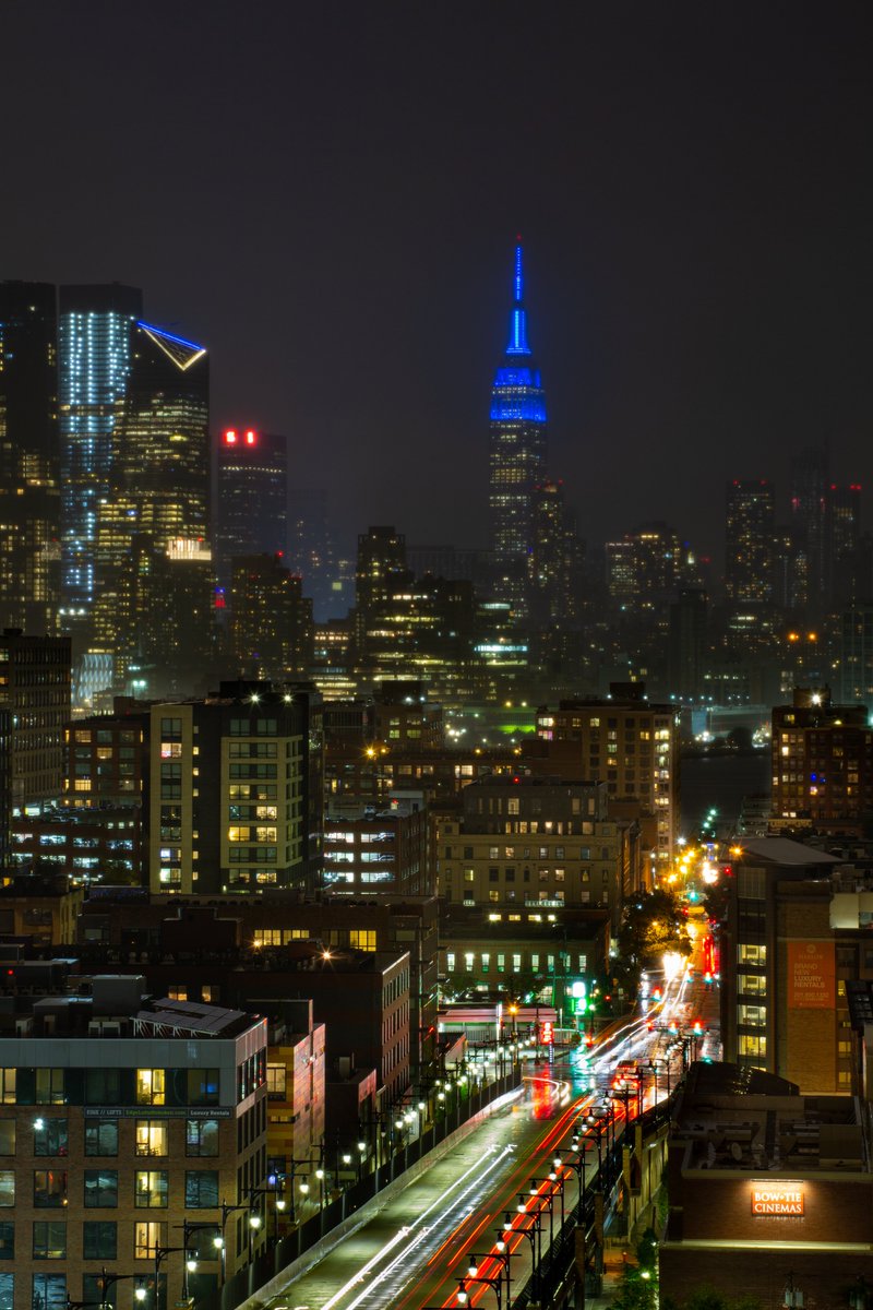 Chris_T_Ramos's tweet image. Winter is a coming so the light trail hunting season will be open soon.
.
.
.
.
.
.
.
#Canon5dMarkiii #canon70200mm #uncalculated #guardiancities #lighttrails #longexpsure  #tonekillers #lighttrails #thecreative #exposure #composition #nyc #skyline #nj #lightroom