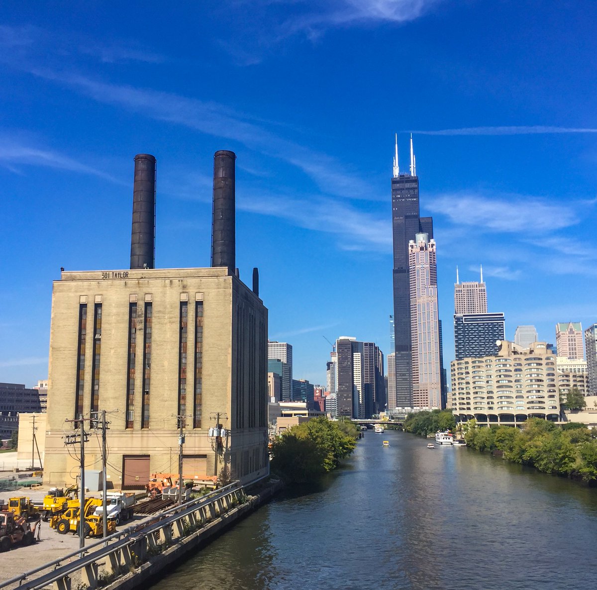 Pres_Chicago's tweet photo. CALLING ALL DEVELOPERS

Union Station Power House

Graham, Anderson, Probst &amp; White

Built 1932

301 W. Taylor Street

Photo Credit: @EricAllixRogers https://t.co/eMIXjmbauH