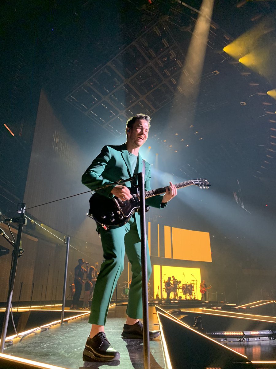 aly_moo_'s tweet photo. I never thought that I'd catch this love bug again🎶 the concert in Phoenix was AMAZING!💕 @jonasbrothers @joejonas @kevinjonas @nickjonas https://t.co/8xheKQfCHo