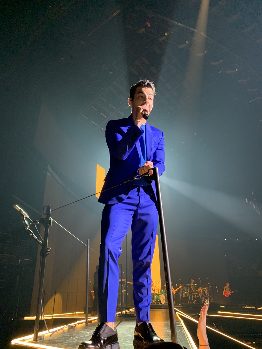 aly_moo_'s tweet photo. I never thought that I'd catch this love bug again🎶 the concert in Phoenix was AMAZING!💕 @jonasbrothers @joejonas @kevinjonas @nickjonas https://t.co/8xheKQfCHo
