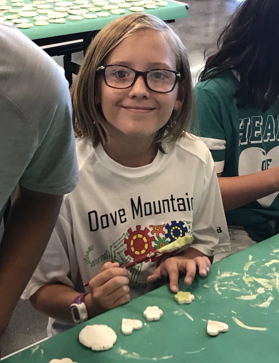 a_divijak's tweet photo. Great day at Dove Mountain! Students all painted tiles for our DMK8 Be Kind mural! #Bensbells #bekind https://t.co/ZTk1sWe9kJ